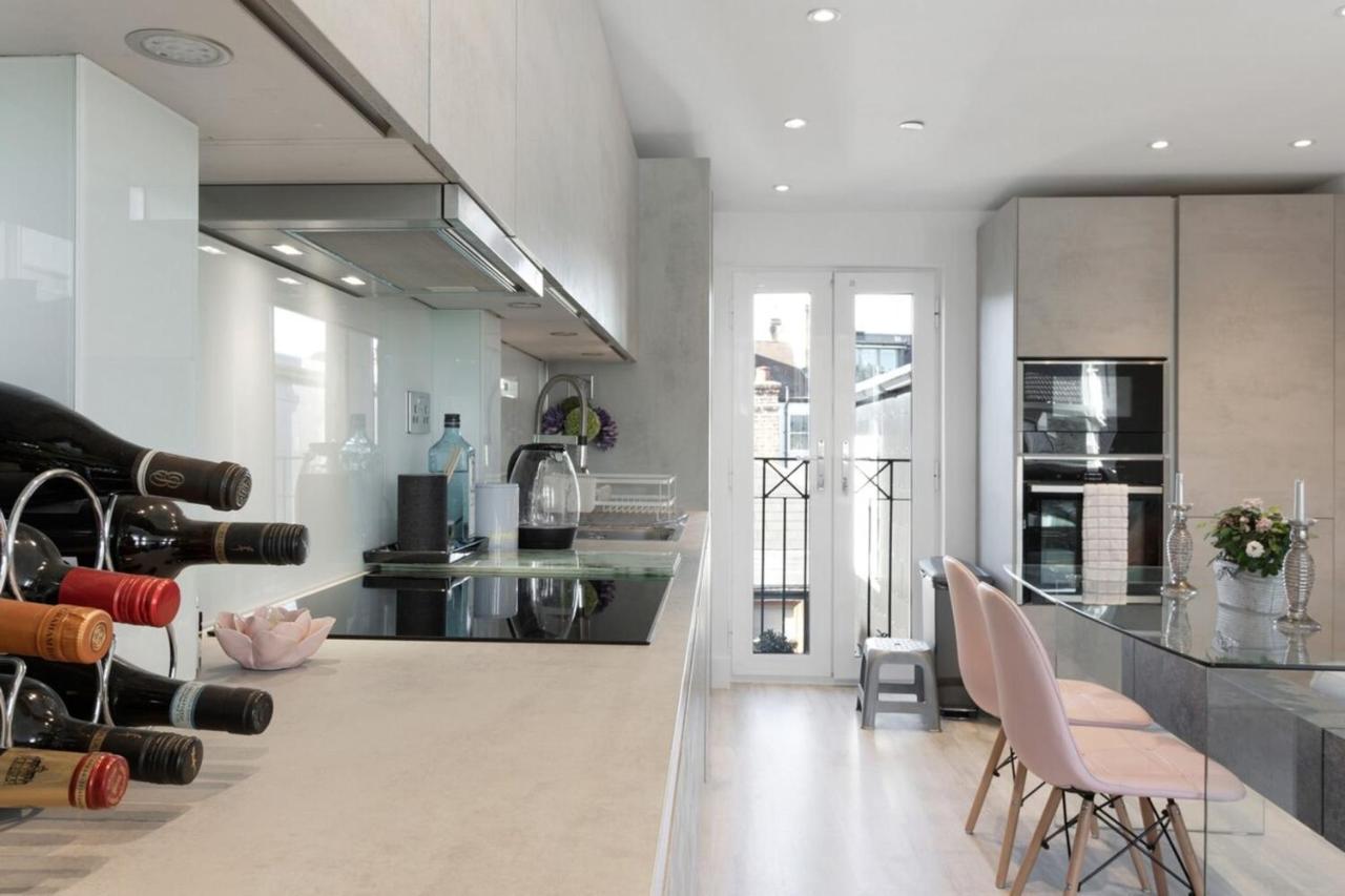 Lovely Newly-renovated 3 Bedroom In Fulham *